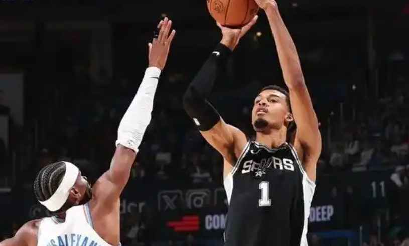 开云体育网址-雷霆VS马刺前瞻：西部第一PK西部第二，马刺横扫？雷霆避免被四杀